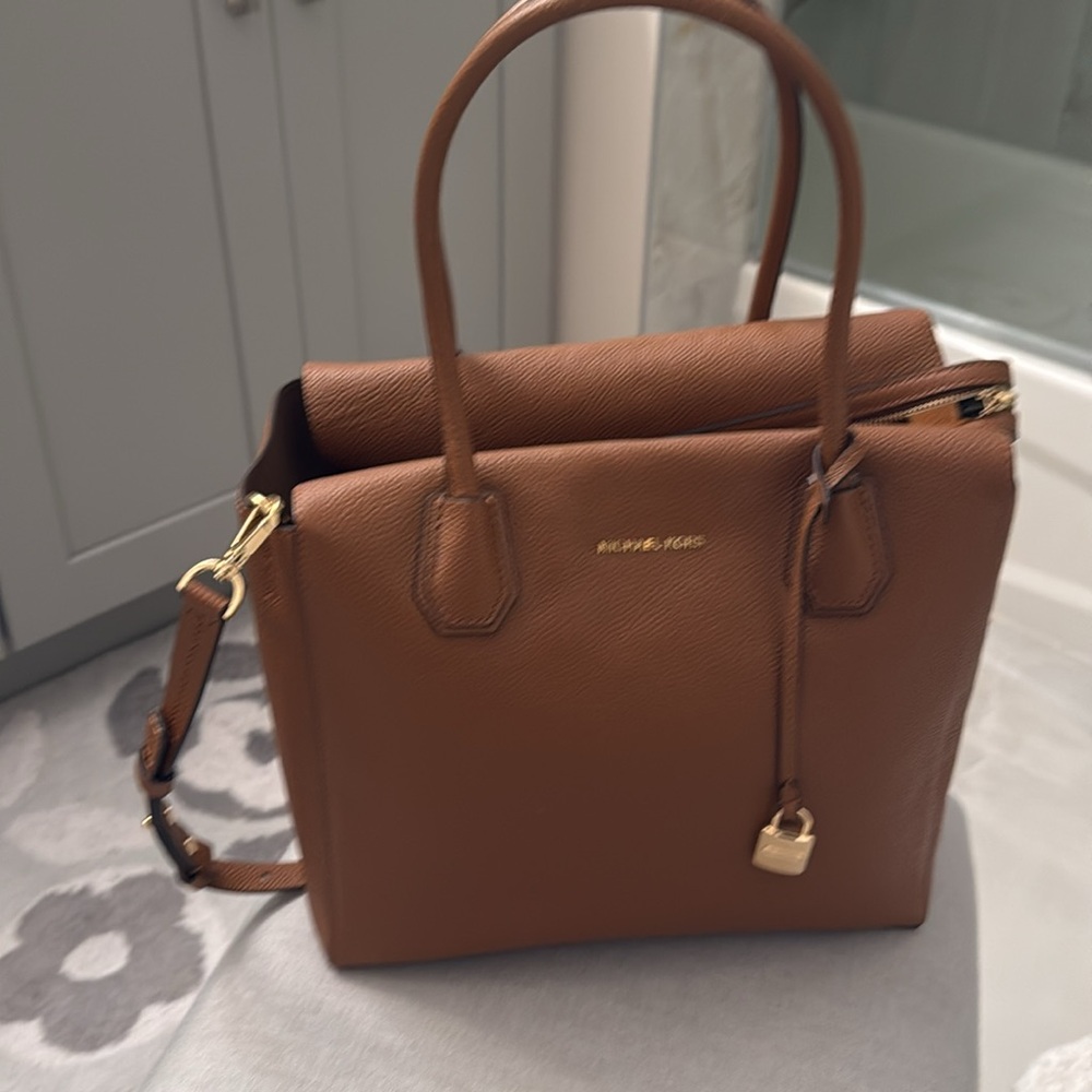 Michael Kors large brown tote with zipper